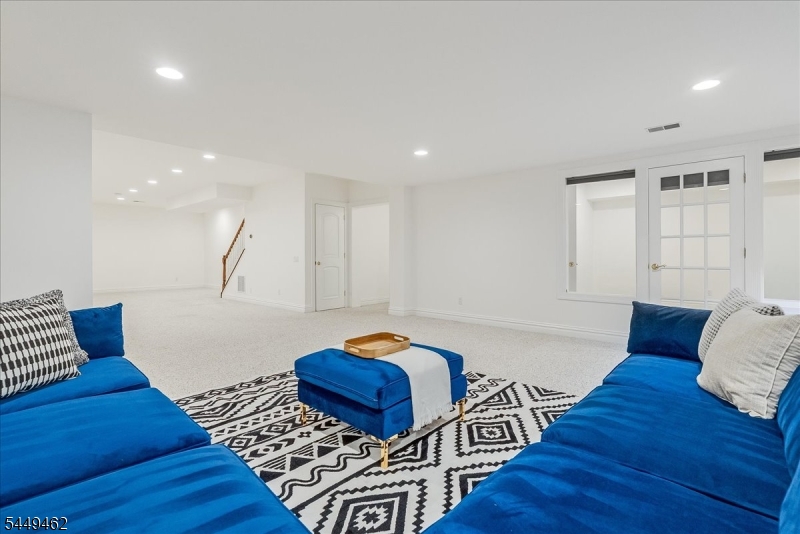 32 Tillou Road West Property Photo 43