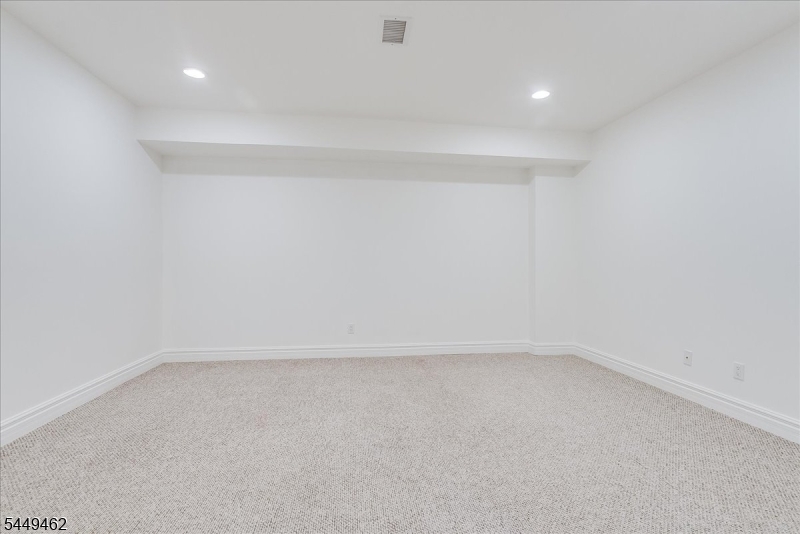 32 Tillou Road West Property Photo 44