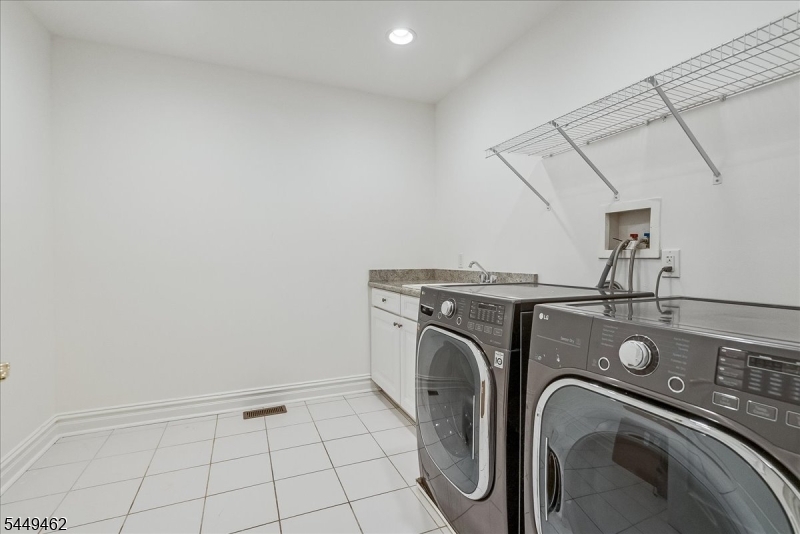 32 Tillou Road West Property Photo 46