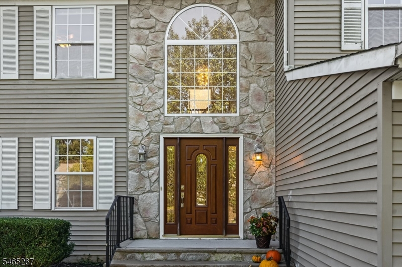 2 Quincy Dr Property Photo 2