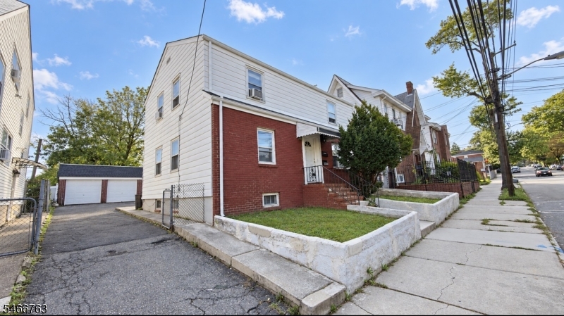 98 Mount Vernon Pl 1 Property Photo 1