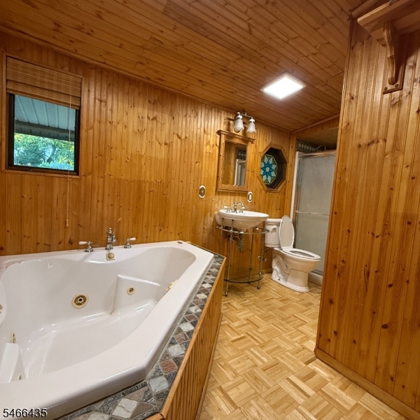 54 Horseshoe Dr Property Photo 6