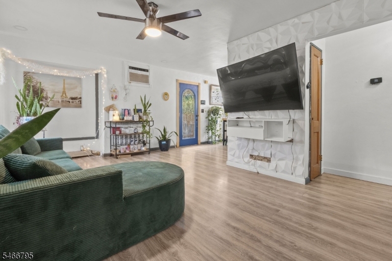 484 Raritan Rd Property Photo 2