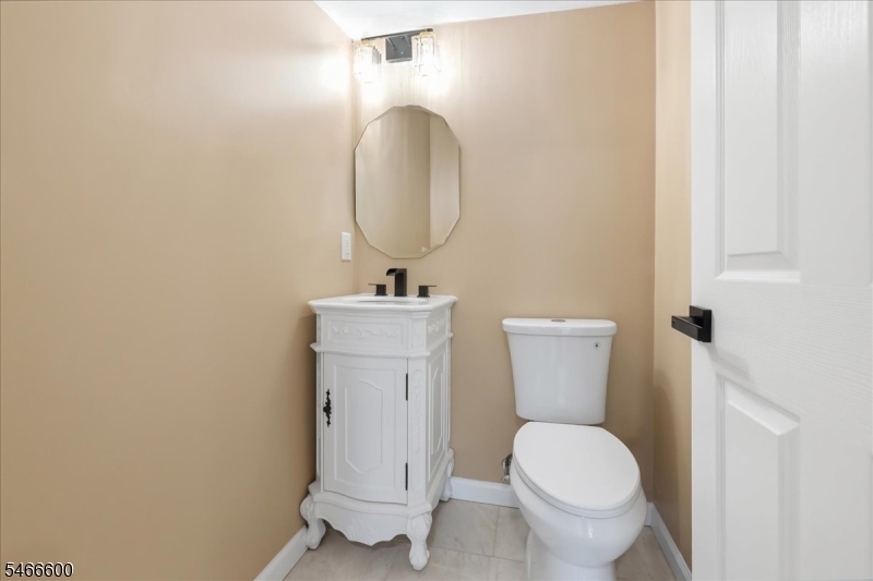 Harvey Ave Property Photo 5