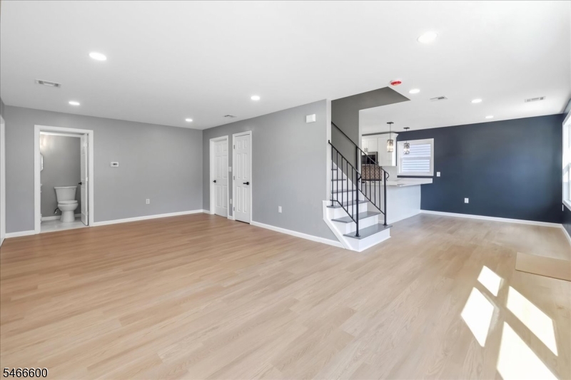 Harvey Ave Property Photo 6