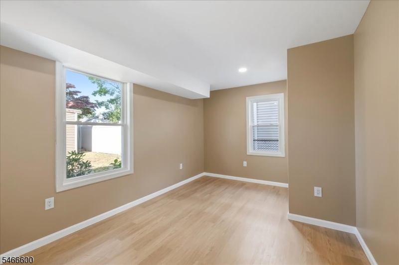 Harvey Ave Property Photo 16