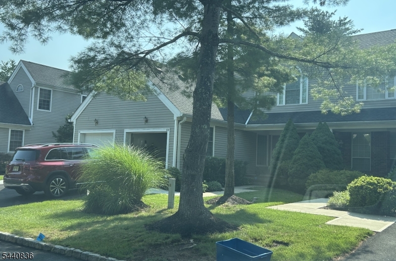 42 Myrtle Ct Property Photo 1