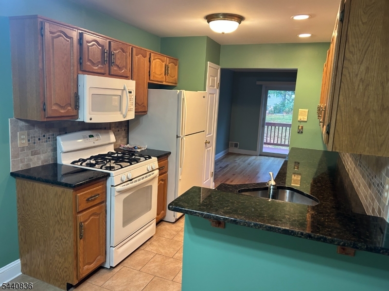 42 Myrtle Ct Property Photo 5