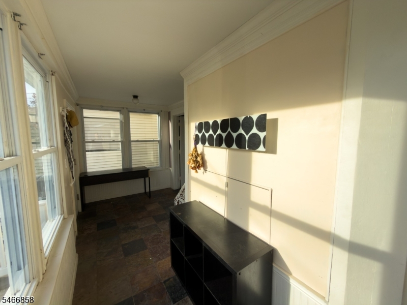 107 Sheridan Ave Property Photo 2