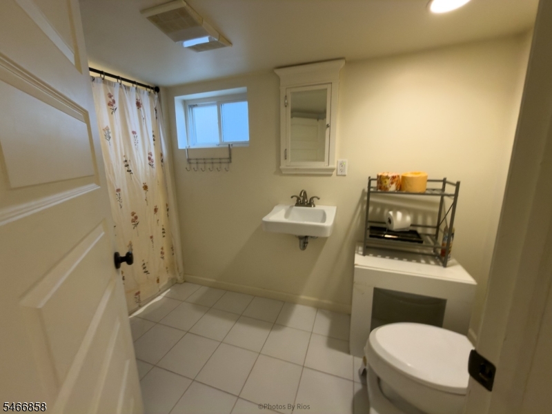 107 Sheridan Ave Property Photo 6