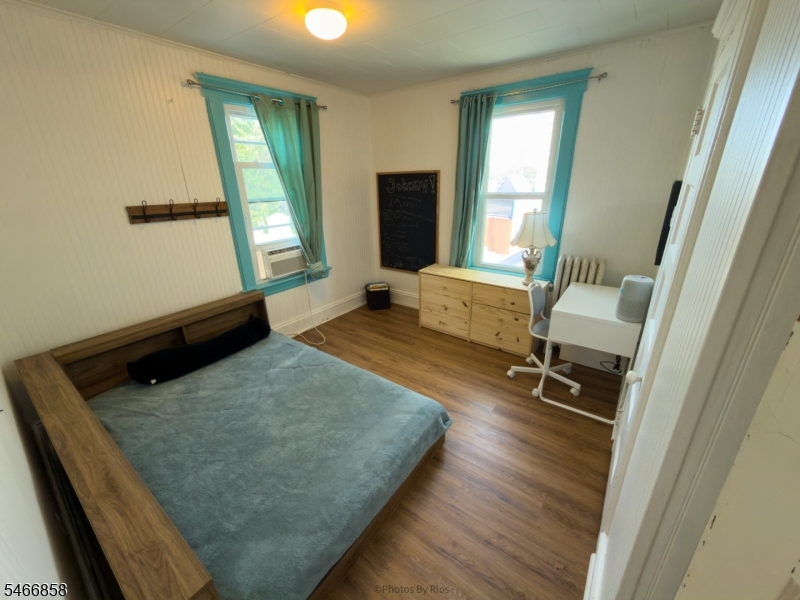 107 Sheridan Ave Property Photo 18