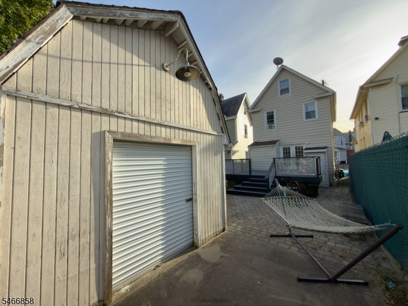 107 Sheridan Ave Property Photo 34