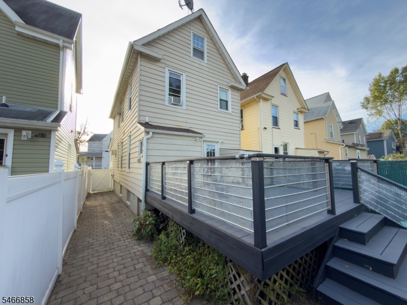 107 Sheridan Ave Property Photo 37