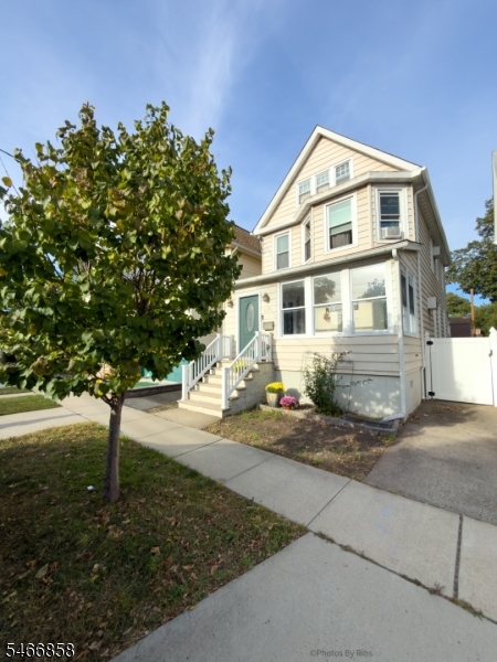 107 Sheridan Ave Property Photo 38