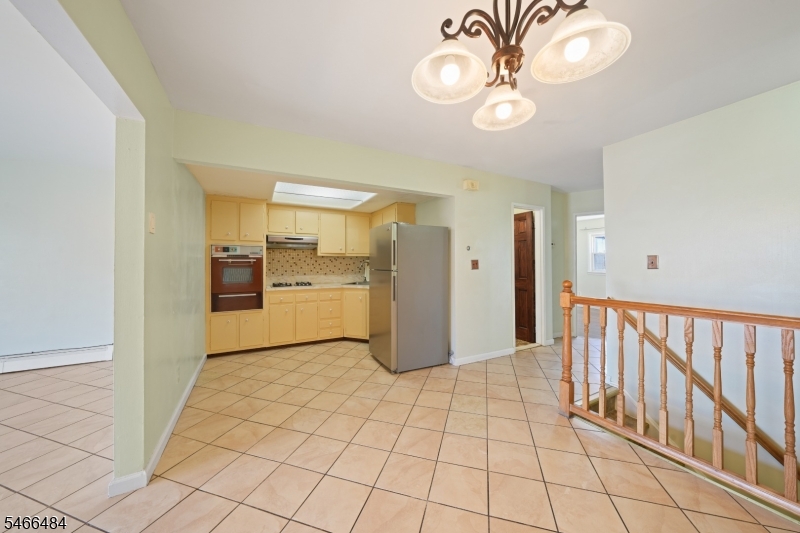 565 61st St Property Photo 37