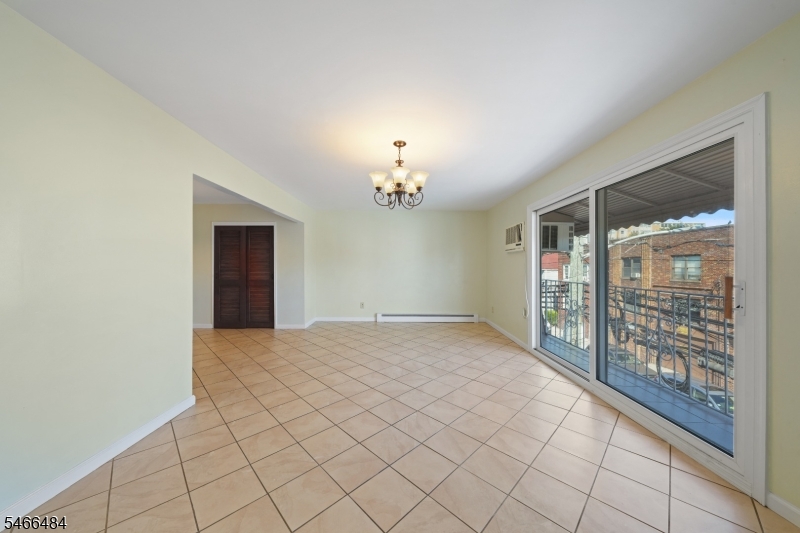 565 61st St Property Photo 39
