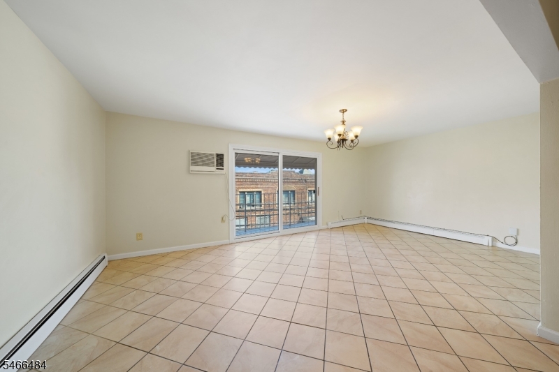 565 61st St Property Photo 40