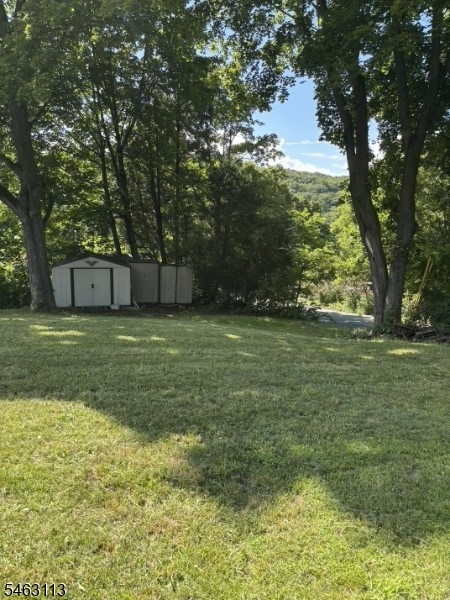 34 Hillside Ave Property Photo 3