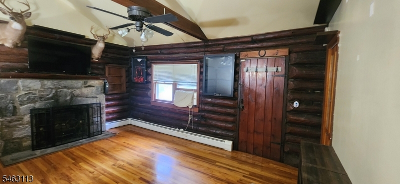 34 Hillside Ave Property Photo 6