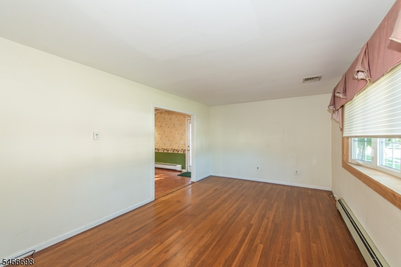 103 Newbury Pl Property Photo 12