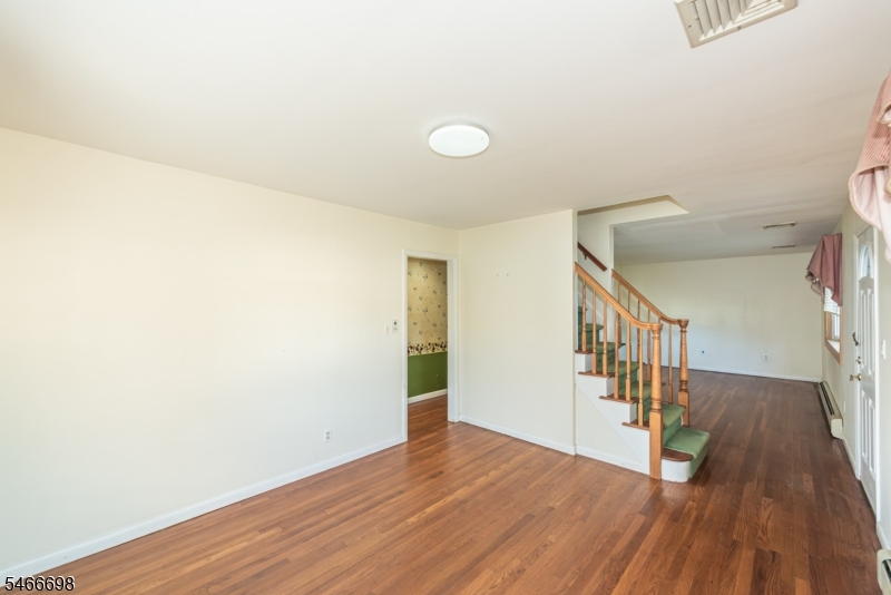 103 Newbury Pl Property Photo 14