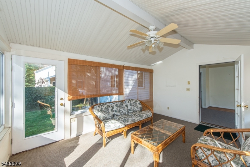 103 Newbury Pl Property Photo 19