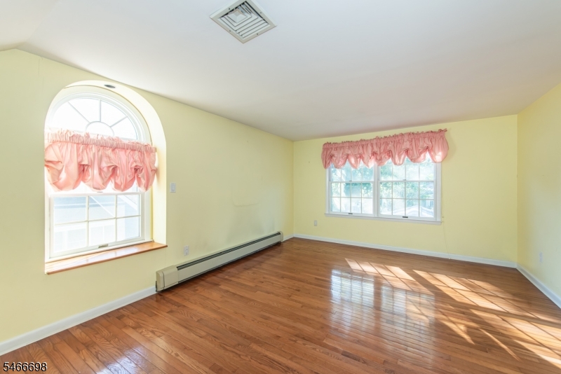 103 Newbury Pl Property Photo 21