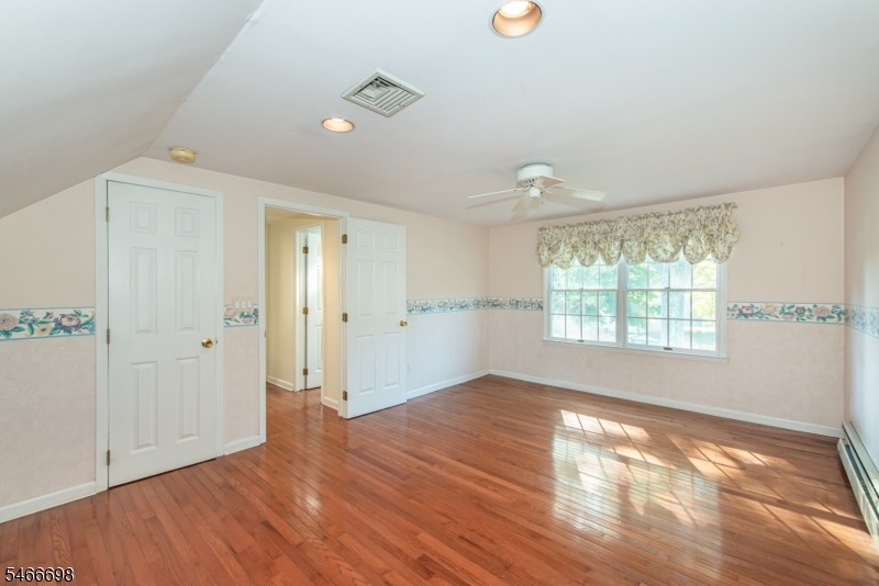 103 Newbury Pl Property Photo 23