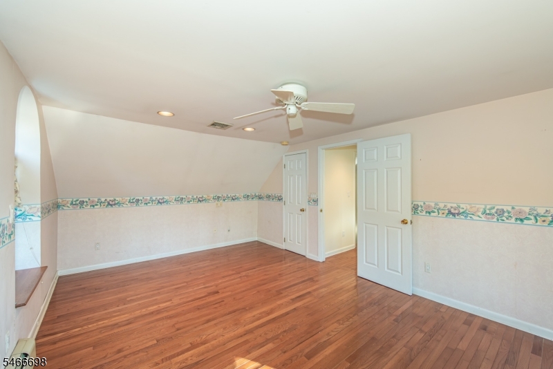 103 Newbury Pl Property Photo 24