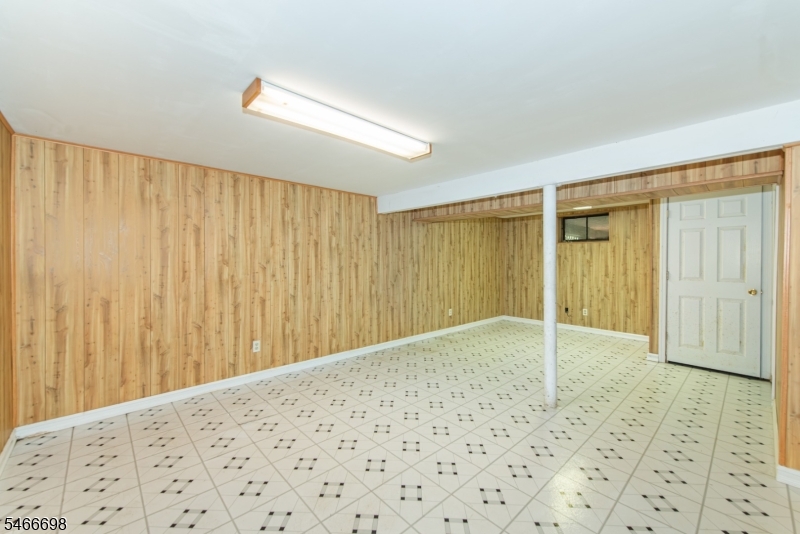103 Newbury Pl Property Photo 25