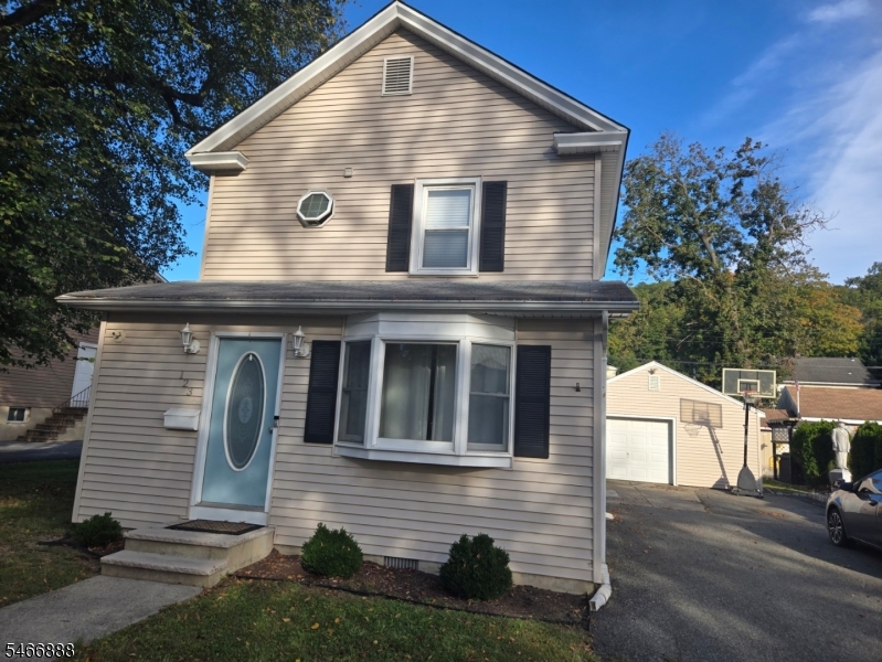 123 Monroe St Property Photo 1