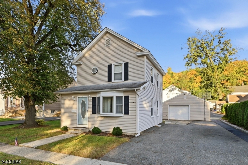 123 Monroe St Property Photo 1