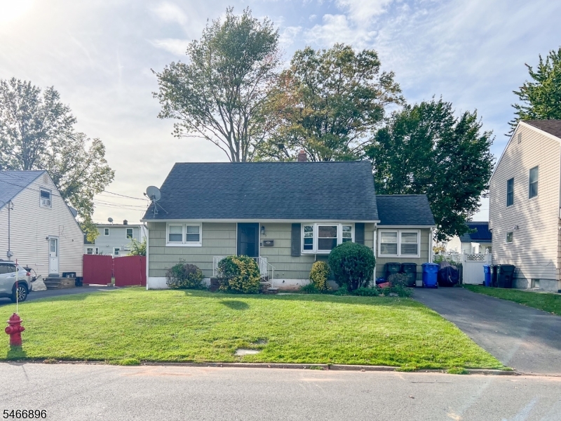 45 Semel Ave Property Photo 2