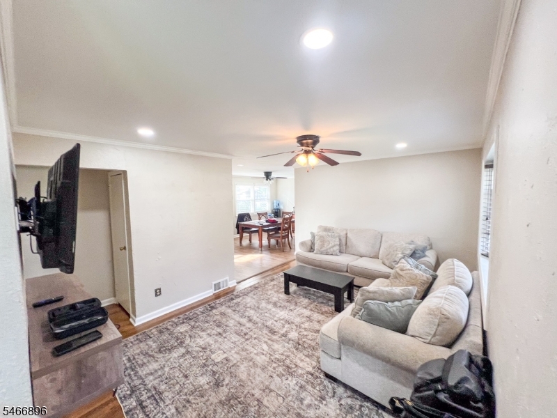 45 Semel Ave Property Photo 3