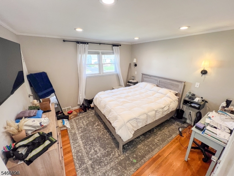 45 Semel Ave Property Photo 14