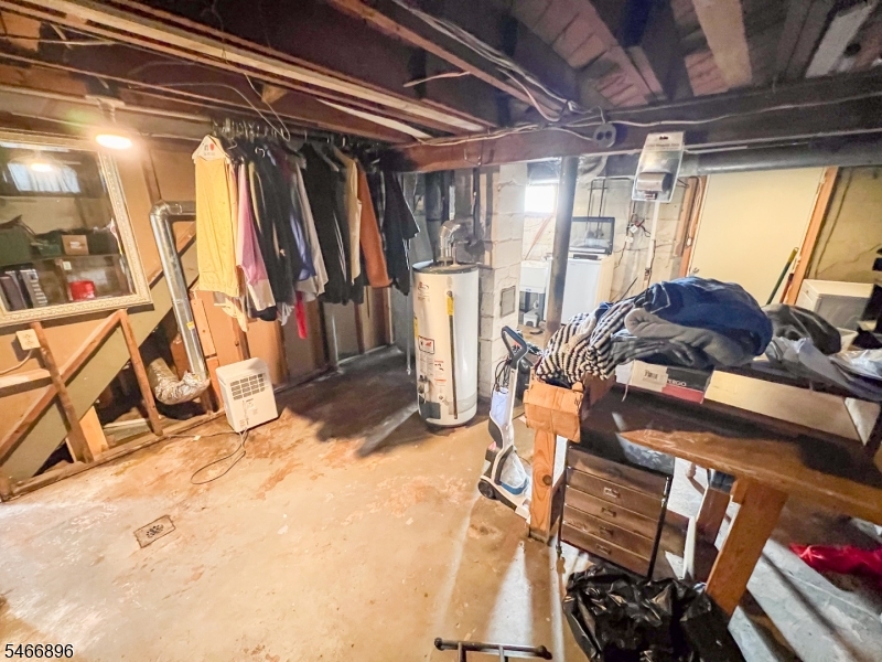 45 Semel Ave Property Photo 19