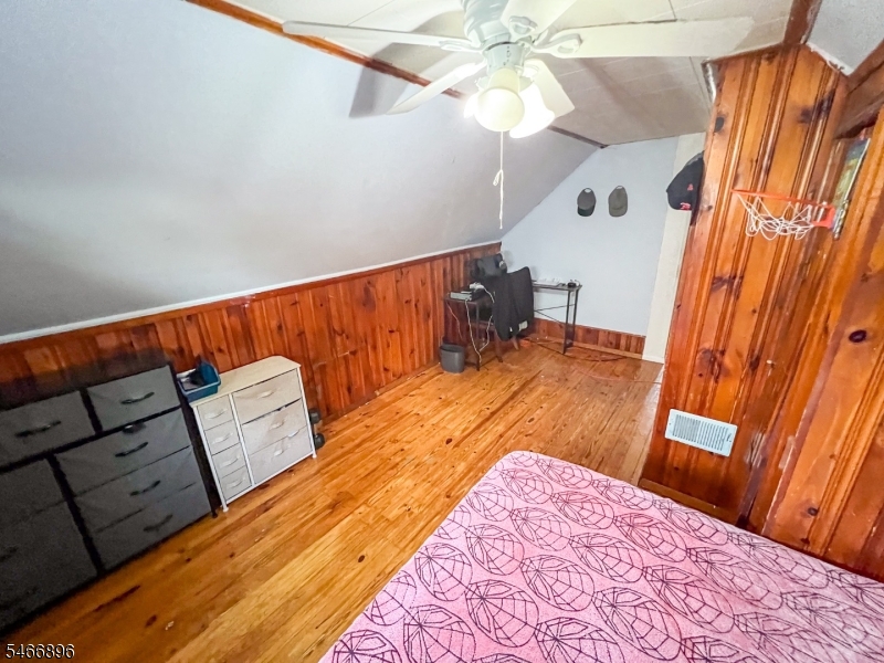 45 Semel Ave Property Photo 25