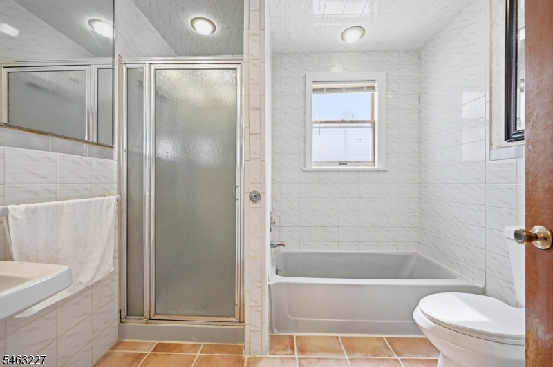 70 Rowland Ave Property Photo 11