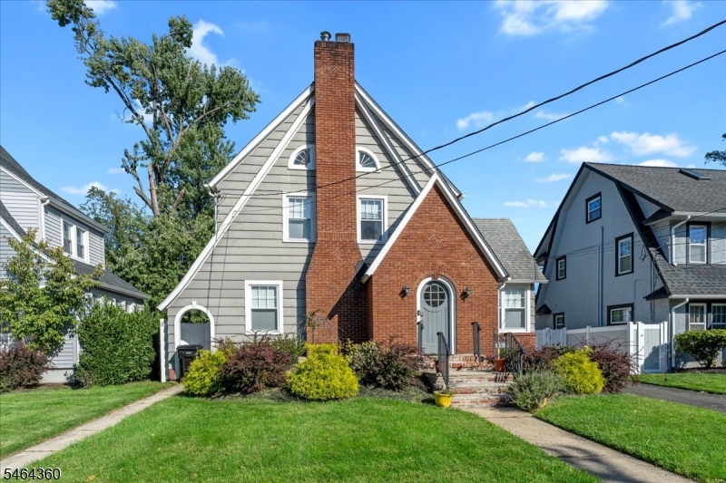 1133 Hillside Ave Property Photo 1