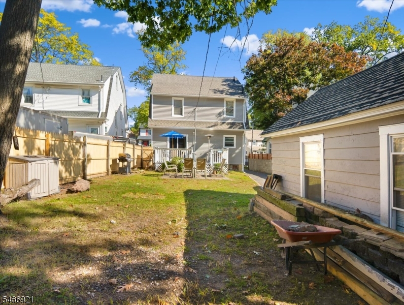 15 Whitman Ave Property Photo 18