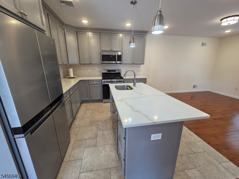 24 Sidney Ave Property Photo 3