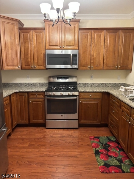 3101 Pierce Ln 3101 Property Photo 1