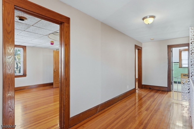 530 Broad St 2 Property Photo 5