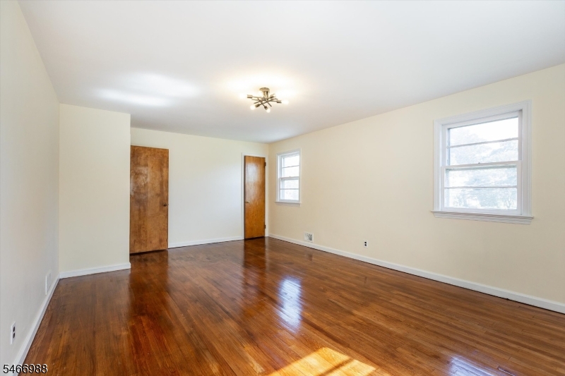 246 Grove St Property Photo 22