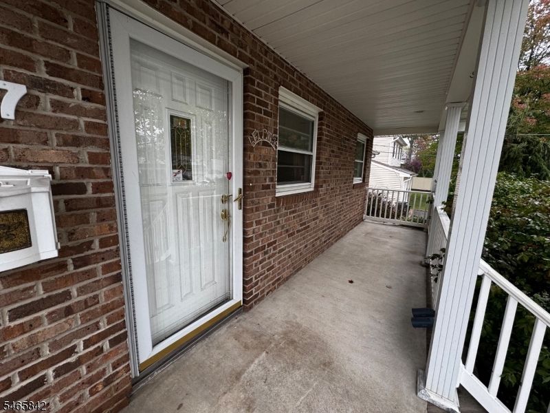 27 Frieda Ln Property Photo 3
