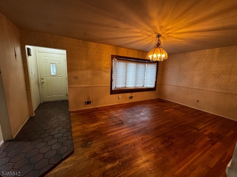 27 Frieda Ln Property Photo 4