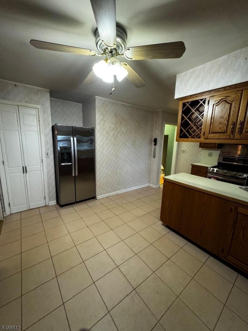 27 Frieda Ln Property Photo 7