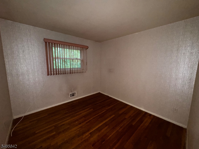 27 Frieda Ln Property Photo 11