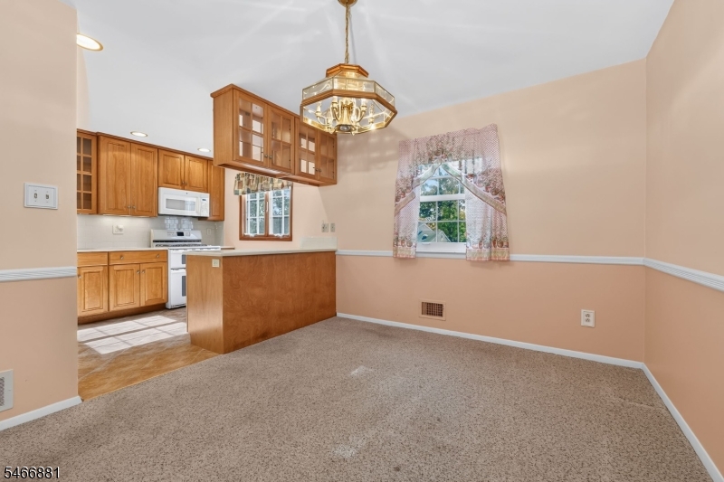 267 Seville Ct Property Photo 7