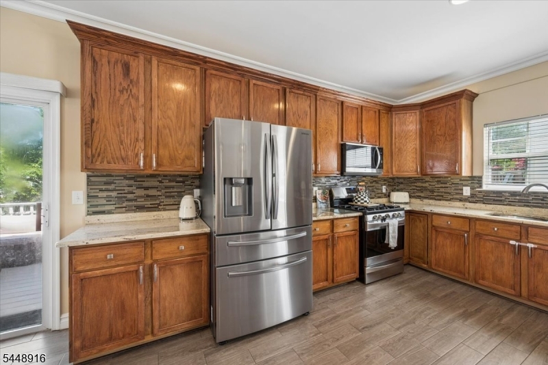 396 Vanderveer Rd Property Photo 9